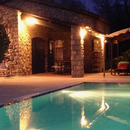 Luxurious With Large Heated Pool In 2 Acre Private Garden Ideally Located For Visiting Cannes And St Tropez *